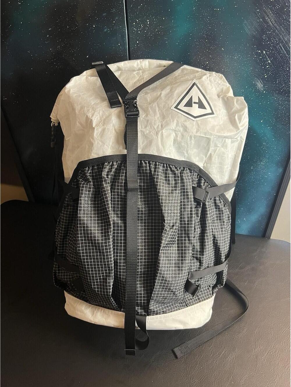 HYPERLITE MOUNTAIN GEAR 2400 Southwest Pack 40L White Dyneema Large Backpack Bag